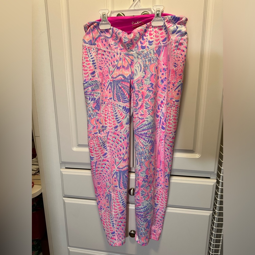 UPF 50+ Luxletic 24" Weekender Midi Legging EUC in Razberry print